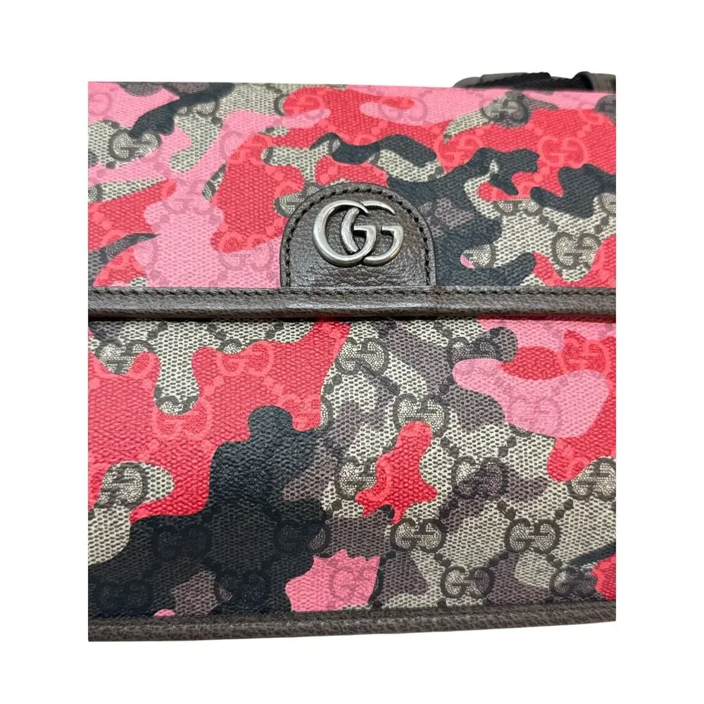 Gucci GG Supreme Camouflage Belt Bag Crossbody Clutch Pink Red Camo 90